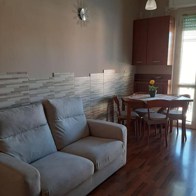 Ferienwohnung Mice Ottima Soluzione Per Il Centro E La Svizzera Como Exterior foto