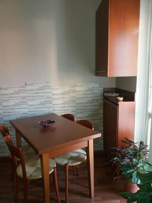 Ferienwohnung Mice Ottima Soluzione Per Il Centro E La Svizzera Como Exterior foto