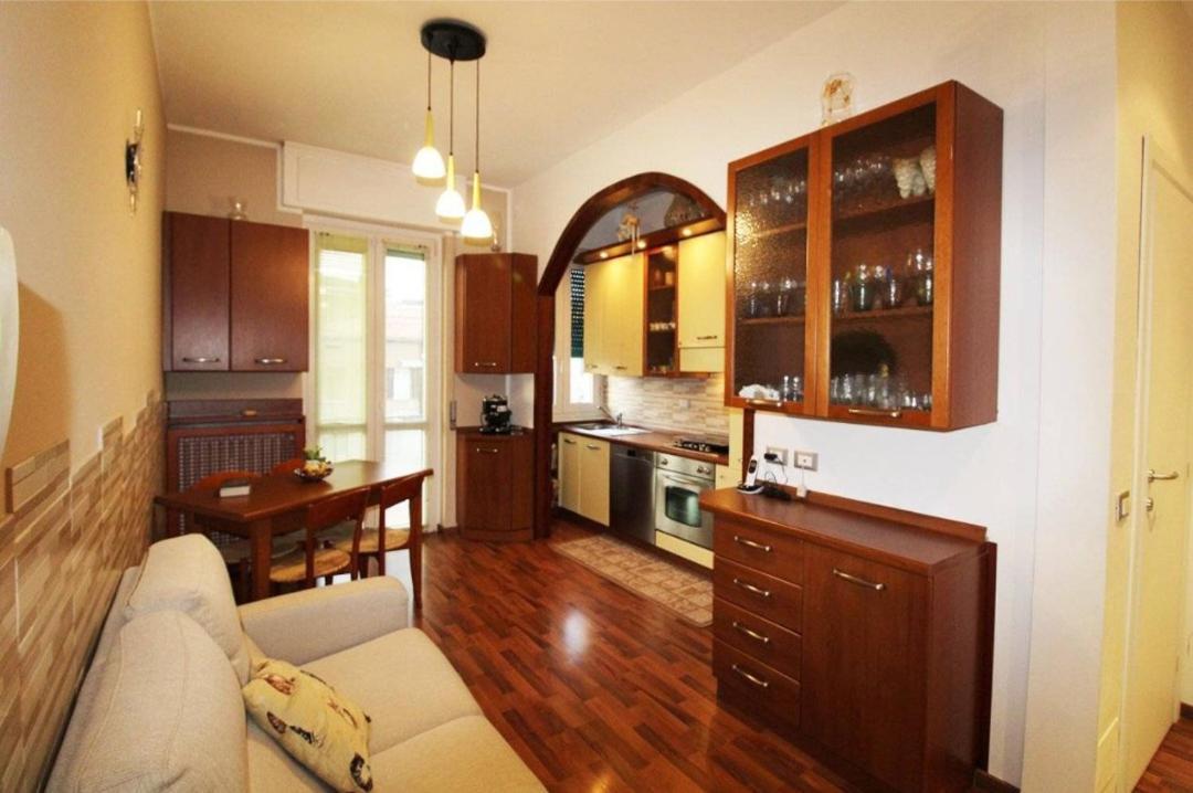 Ferienwohnung Mice Ottima Soluzione Per Il Centro E La Svizzera Como Zimmer foto